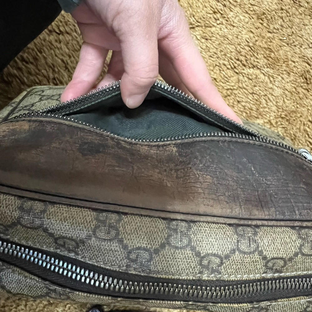 Gucci Crossbody Bag in Brown and Black - Picture 15 of 16
